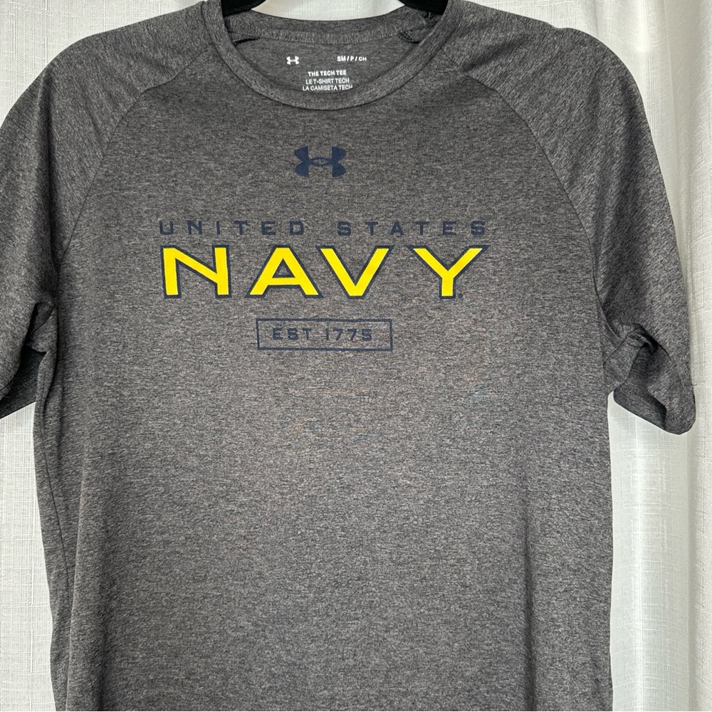 Men’s United States NAVY tech tee Under Armour gray size small NWOT